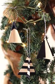Diy Tree Ornaments Kristi Murphy Diy Blog Scandinavian Christmas Trees Christmas Tree Decorations Diy Tree Ornaments