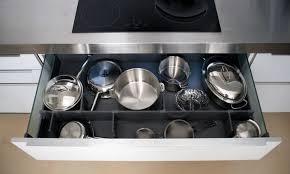 Casserolier petite profondeur bas tiroir casserolier meubles de cuisine paris ile de france a good les utilisations d'une petite casserole sont innombrables : Rangements De Cuisine Bien Choisir Ses Rangements De Cuisine Faire Construire Sa Maison