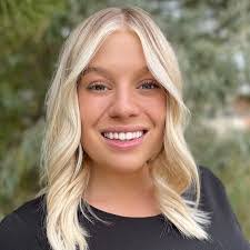 Beverly Eversole's Instagram, Twitter & Facebook