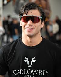 brockjarvis_ sporting a new look at today's media workout in Redfern. .  #ozboxing #boxing #ThurmanJarvis