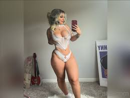 Gigiibunny big boob - marvel at her generous assets