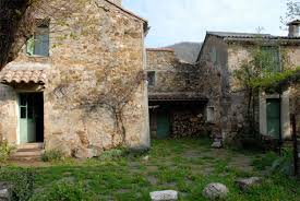 Comment Renover Une Facade En Pierres Apparentes En 2020 Facade Maison En Pierre Pierre