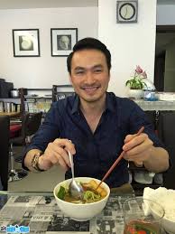 Anh bắt đầu được chú ý đến sau khi tham gia diễn xuất trong một loạt phim truyền hình dài tập như: Diá»…n Vien Chi Báº£o