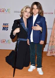 At the 2019 vanity fair oscar party, blair made her first public appearance since her diagnosis and used a customized. Selma Blair Expresses Happiness At Riding Her Horse Again Amid Multiple Sclerosis Battle