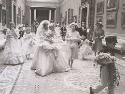 14 Never Before Seen Photos Of Prince Charles And Princess Diana S Wedding Prinzessin Diana Hochzeit Royale Hochzeiten Prinzessin Hochzeit