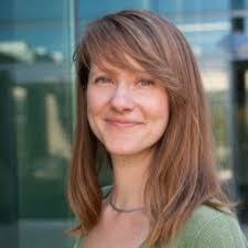 Katie Peer's Instagram, Twitter & Facebook