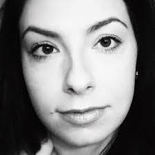 Krista Holland's Instagram, Twitter & Facebook