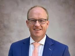 Nancy Kuehner's Instagram, Twitter & Facebook