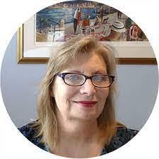 Anna Houlihan's Instagram, Twitter & Facebook