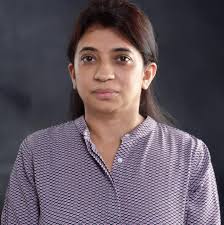 Nidhi Chugh's Instagram, Twitter & Facebook