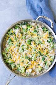 Spread rice evenly over bottom of dish. One Pot Chicken Broccoli And Rice Casserole Kristine S Kitchen