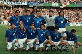 Pin By Riccardo Buson On Sports Football Team Pictures Italy Team World Football
