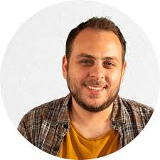 Daniel Shalev's Instagram, Twitter & Facebook