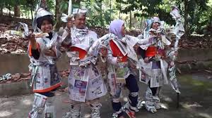 Hapus semua surat kabar yang tidak akan anda. Sukaneka 2012 Baju Kertas Surat Khabar Youtube