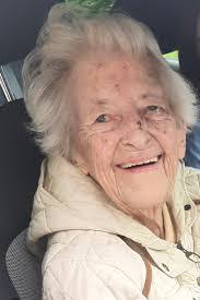 Nell May's Instagram, Twitter & Facebook