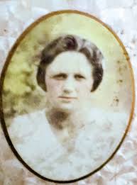 This is my Mamaw Veedas and Papaw Woodrow Burke. Jackscreek, Ky