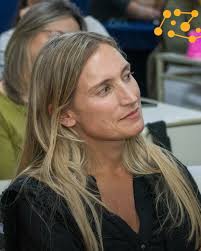 Especialización en Intervenciones Socioeducativas en Infancias Tempranas de  la UPC 🎓 Con un acto presidido por la decana de la Facultad de Educación y  Salud (FES), Mariana Etchegorry, comenzó la tercera cohorte