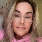 Angel Mabee's Instagram, Twitter & Facebook