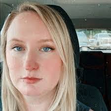 Michelle Youngman's Instagram, Twitter & Facebook