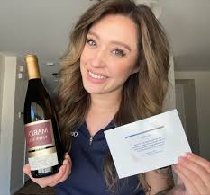 Thanks Riveron for the sweet gift before our Splash conference! I'm looking  forward to celebrating an insightful and innovative week with everyone!  Cheers to many more years of partnership!