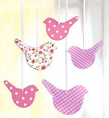 Fruhlingshafte Vogel Zum Aufhangen Buttinette Blog Baby Geschenk Kids Thanksgiving Art Projects Spring Crafts Turkey Crafts Kids