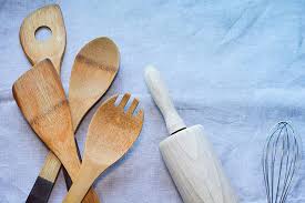 Many top chefs swear by a great set of tongs. 10 Essential Cooking Tools Every Amateur Chef Needs