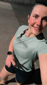 Uma boa companhia encurta os cansativos percursos e prolonga a boa  caminhada., ., ., #corrida #run #correr #motivation #fitness #love  #fitnessmotivation #fit #reelsinstagram #reels #reelsexplore ...