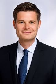 Guillermo Mier's Instagram, Twitter & Facebook