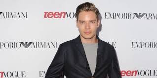 Filmografia, nagrody, biografia, wiadomości, ciekawostki. Who Is Dominic Sherwood Dating Dominic Sherwood Girlfriend Wife