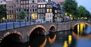 Grillroom shoarma dan bazaar amsterdam menawarkan pilihan makanan halal yang lazat. Berbagai Tujuan Wisata Di Amsterdam Rencana Liburan