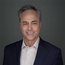 Shanna Warren's Instagram, Twitter & Facebook