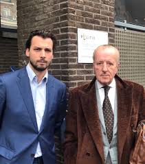Thierry baudet en theo hiddema, het duoboegbeeld van forum voor democratie. Thierry Baudet On Twitter Bij Het Politiebureau Om Aangifte Te Doen Tegen De Minister Van Binnenlandse Zaken Om 12 30 Uur Vanmiddag Geef Ik Met Mr Theo Hiddema Die Zal Optreden Als Mijn