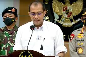 Walhasil, dudung terpaksa mengerahkan anak buahnya untuk mencopot baliho tersebut. L3vyg9afxobybm