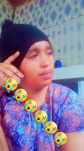 Expressive Hand Gestures in a Domestic Setting