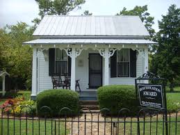 Historic Weiss Cottage Cullman Alabama S Oldest Home Old Houses Small Cottage Cottage