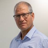 16700+ perfiles de «Néry»