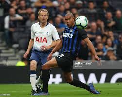 Dopo un lungo silenzio l'ex calciatore ha deciso di. Facebook