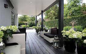 Schwarze Deckterrasse Deckterrasse Garten Schwarze Garten Terrassengestaltung Aussenwohnbereiche