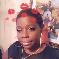 Dana Mouton's Instagram, Twitter & Facebook