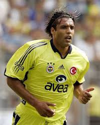 Van hooijdonk byl zastoupen 46krát za nizozemský národní tým. Pierre Van Hooijdonk