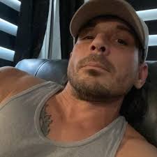 I'm trying to find a engine for my volvo s60 2007