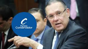 Conservadores no aceptan la renuncia de su presidente Efraín Cepeda