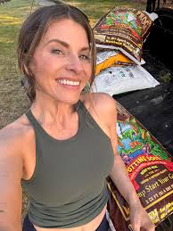 Now that I've kept several plants alive for a week I'm starting a garden-  as one does. Happy gardening!