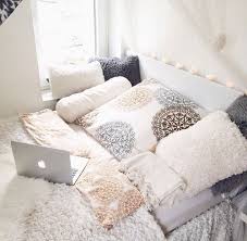 Thank u so much betts, you're awesome too. Tumblr Bett Kissen