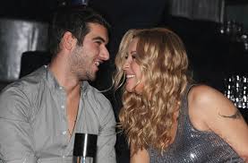 Τα νεα ελληνικα για ξενουσ. Celebrity News Ayta Einai Ta Nea Ths Hmeras Poy Prepei Na 3erete Instyle Gr