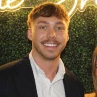 Cade Foster's Instagram, Twitter & Facebook