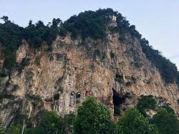 Site of a hindu temple and shrine, batu caves if you are coming from kuala lumpur, the train is easy, cheap, very fast and drops you off right at the entrance. Rock Climbing In Damai Wall Batu Caves