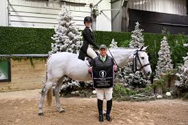 Troy Hendricks & Confidant Best the Field in the $15,000 USHJA National  Open 3' Hunter Derby at WEC Winter Classic 3