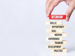 Ce este un internship, cu cât este plătit și cât durează? How The Internship Industry Perpetuates Inequity