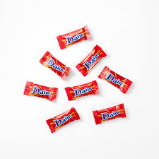 Imagino que quieres algo relacionado con carro candy bar ikea o equivalente. Daim Mini Milk Chocolate With Caramel Ikea